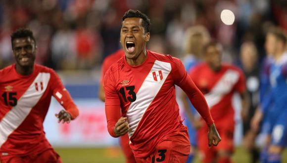 La selección peruana felicitó a Renato Tapia. (Foto: GEC)