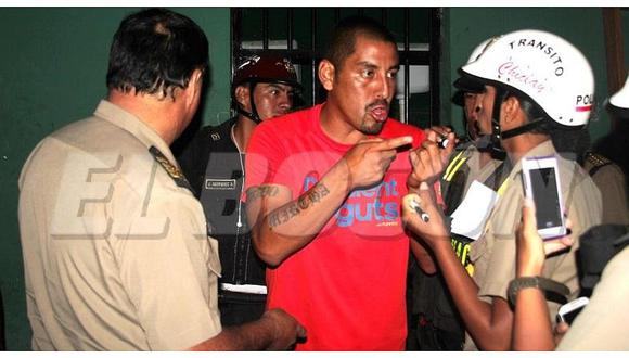 Exfigura de Universitario fue detenido por manejar auto robado | FOTO