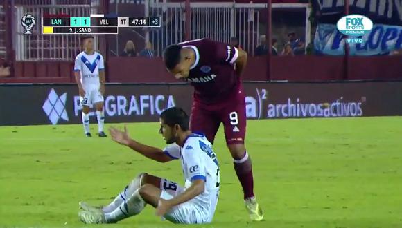 Luis Abram fue agredido por José Sand en victoria de Vélez ante Lanús | VIDEO