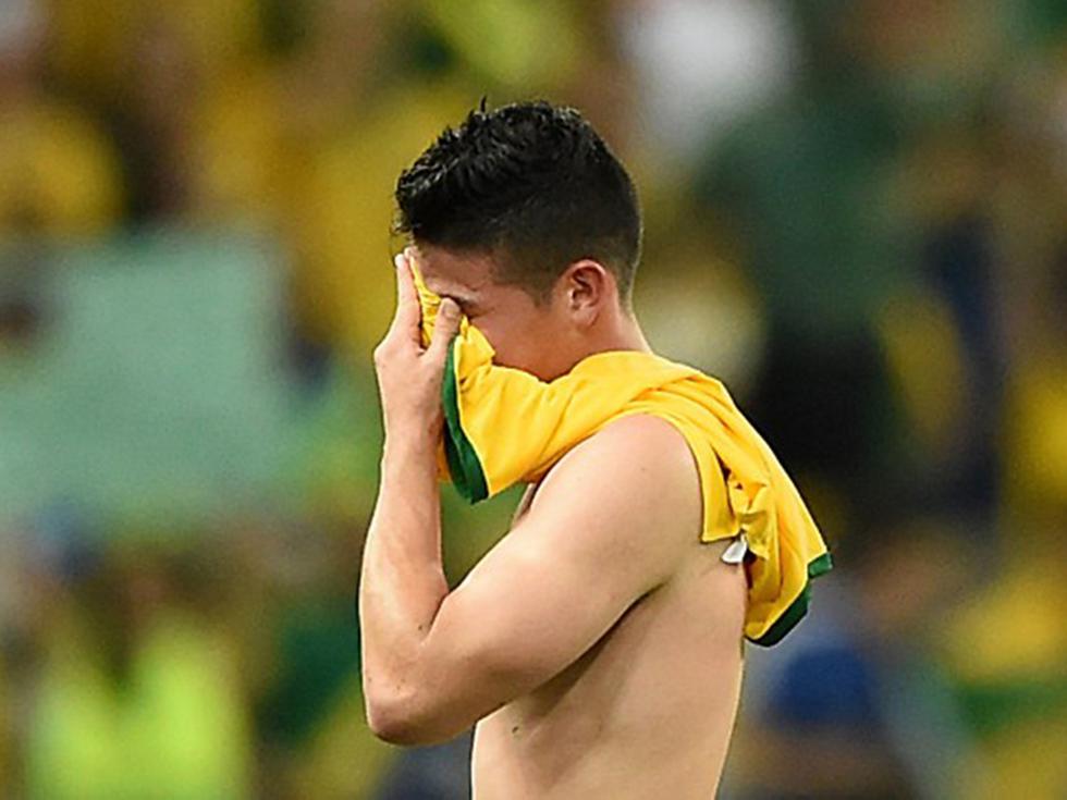 Mundial Brasil 2014-James Rodriguez desconsolado: Los hombres también lloran [VIDEO]