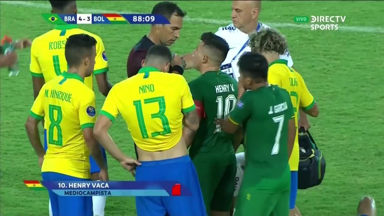 Vaca fue expulsado en el Brasil vs. Bolivia y no jugará contra Perú. (Fuente: DirecTV Sports)