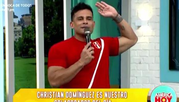 Christian Domínguez regresa a “América Hoy” y sorprende al lucirse con anillo de compromiso. (Foto: Captura de foto/ GVP)