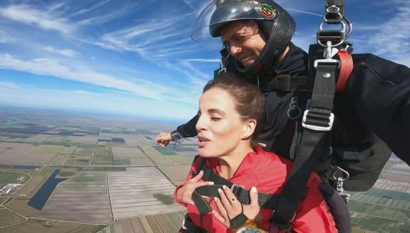 Alejandra Baigorria logró vencer su miedo a las alturas e hizo paracaidismo. (Foto: Instagram / @alejandrabaigorria).