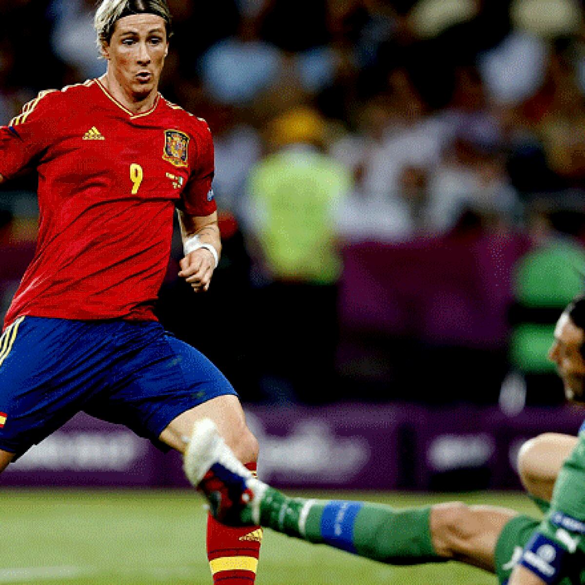resistencia Minúsculo regla Fernando Torres, 'bota de oro' de la Eurocopa 2012 | FUTBOL-PERUANO | EL  BOCÓN