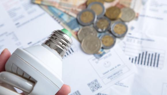 Luz del Sur indicó que el usuario podrá decidir si desea la devolución de su dinero o también usar el excedente como descuento en el próximo recibo de luz.. (Foto: GEC)