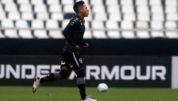 El futbolista peruano se inventó una jugada en el área de y provocó el primer gol de Botafogo