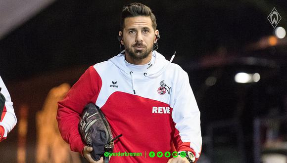  Claudio Pizarro fue ovacionado por hinchas del Werder Bremen