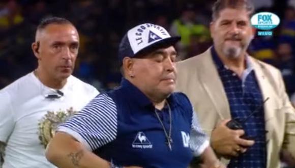 Boca vs. Gimnasia: Diego Maradona hizo el gesto de la gallinita cuando se iba al vestuario | VIDEO