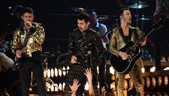 Grammy 2020: Los Jonas Brothers cautivaron a todos con su tema “What a Man Gotta Do”. (Foto: AFP)
