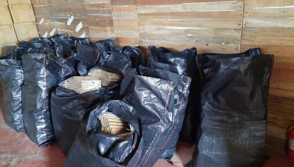 En 25 sacos habían 15,400 cartuchos de dinamita dentro de una de las viviendas. (Foto:GEC)