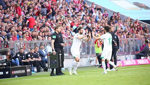 Claudio Pizarro fue ovacionado al ingresar al Allianz Arena en el Bayern vs. Bremen