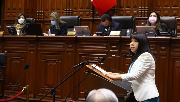 Mirtha Vásquez se presenta ante el pleno para pedir el voto de confianza. (Foto: Congreso)