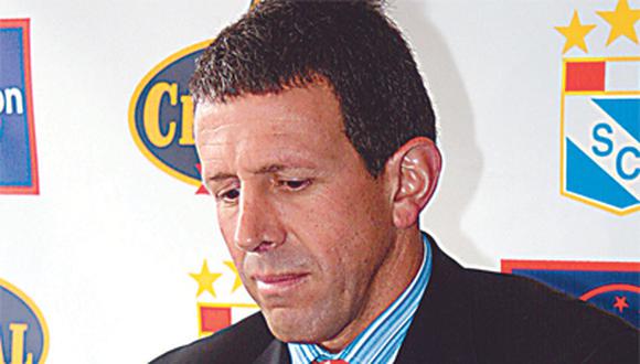 José Antonio Osterling afirma que llegada del uruguayo Ximénez y Rengifo a Cristal dependerá del Chino Rivera