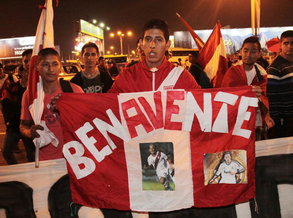 Copa América 2015: pidieron a Cristian Benavente en banderazo a Perú [FOTOS]