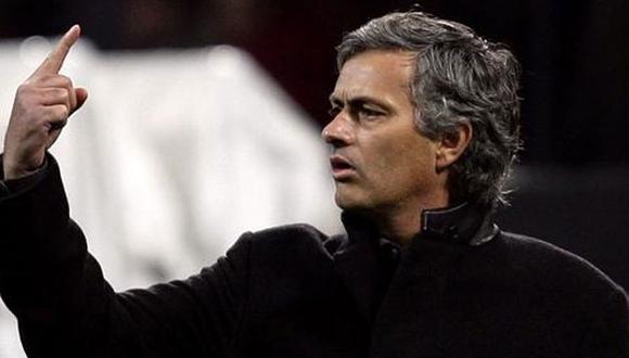 UEFA castiga a Mourinho con un partido por "autoexpulsiones"