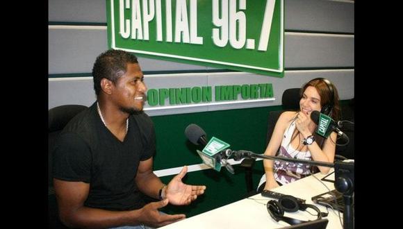 Juan Flores  y Juliana Oxenford en Radio Capital