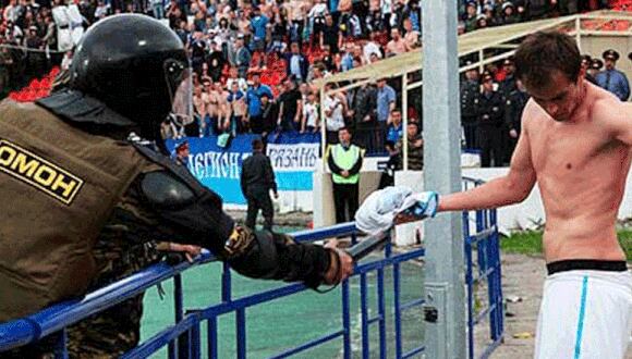 ¡De Ripley! Policía electrocuta a un jugador en la liga de Rusia