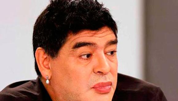 Diego Maradona:  lo confunden con señora y le piden usar baño de damas en España