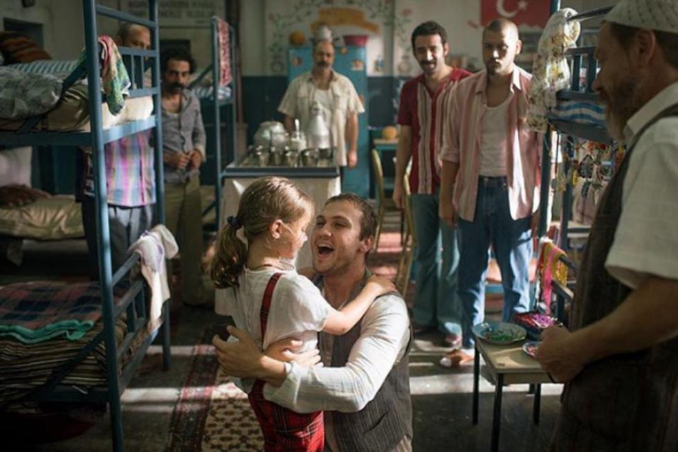 La conmovedora historia se ha vuelto tendencia en todo Latinoamérica. (Fotos: @iynemliarasbulut/instagram)