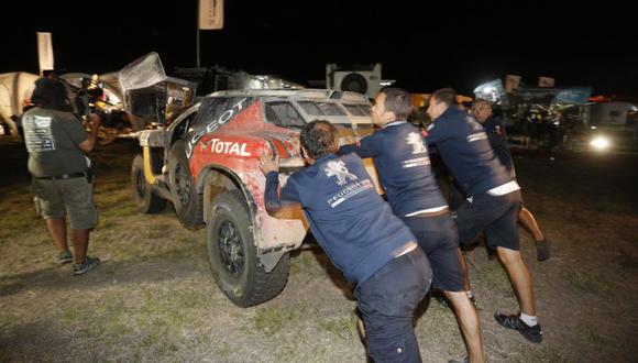 ​Dakar 2016: Peugeot oficializa abandono de Carlos Sainz