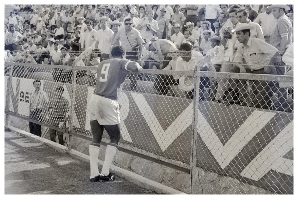 Humilde y de bajo perfil, 'Perico' León se ganó el cariño de la hinchada de la selección nacional. (Foto: Archivo GEC)