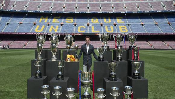 Barcelona: Xavi Hernández y una imagen inolvidable con sus 24 copas [VIDEO]