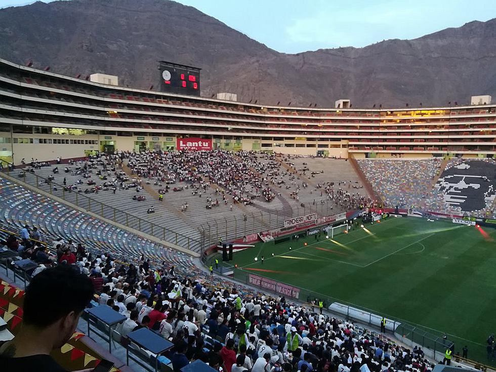 Así se vive la previa de la Noche Crema en el Monumental [FOTOS]