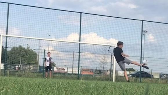 Facebook | Niño se convierte en viral en las redes sociales tras anotar el mejor 'gol' de su vida | VIDEO