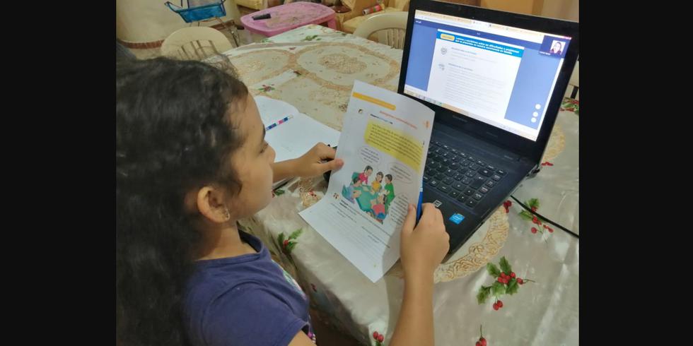 Miles de niños se conectaron a las señales del Estados y canales privados para conectarse a Aprendo en Casa. (Foto: Twitter)