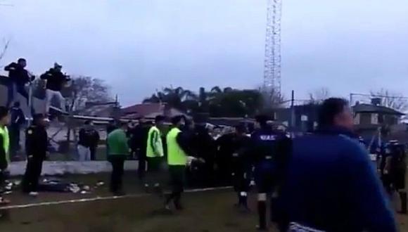 Bronca en un clásico argentino y la barra toca la música de Rocky [VIDEO] 