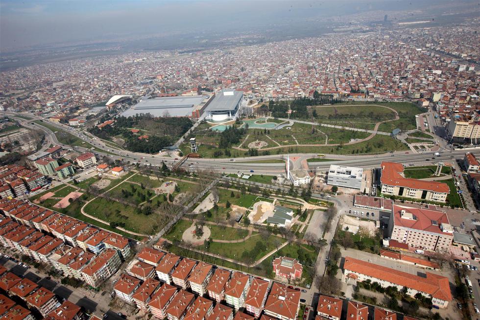 Luis Advíncula: Bursa, la ciudad de Turquía donde vivirá por tres años [GALERÍA]
