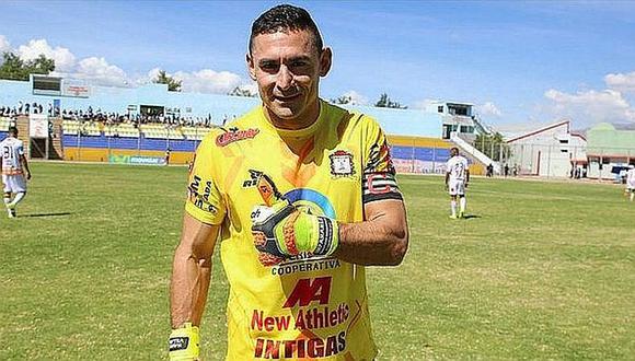 Arquero Mario Villasanti recibió la nacionalidad peruana [FOTO]