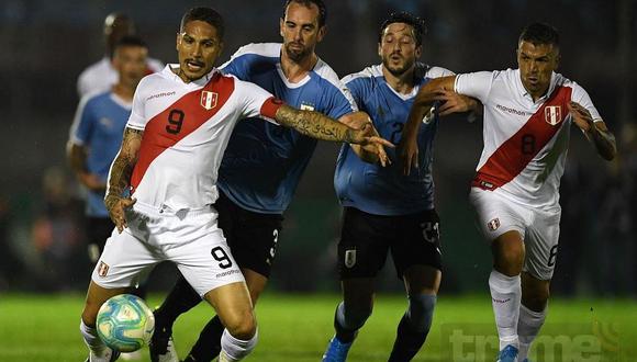 Perú vs. Uruguay | Matías Vecino se acercó a Paolo Guerrero para pedirle su camiseta en el descanso | VIDEO