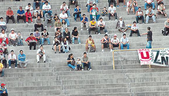 Directiva de la "U" preocupada por bajas taquillas hace llamado a hinchas para que vayan al Monumental