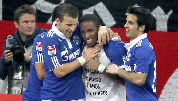 FIFA señala que Schalke de Farfán puede complicar en la Bundesliga