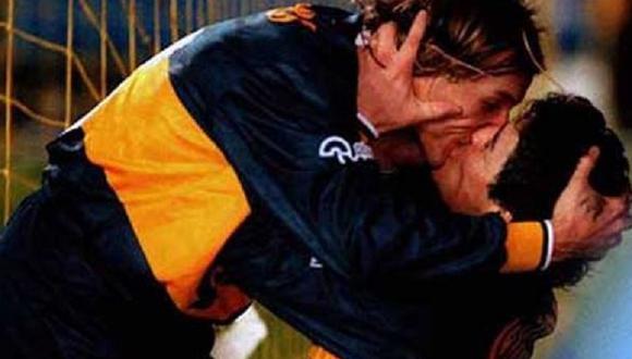 Claudio Caniggia y Diego Maradona: Beso de antología [VIDEO]