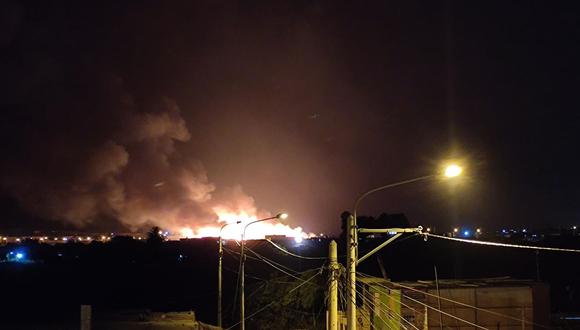Incendio en Chimbote destruye al menos 500 viviendas | Foto: @setachimbote