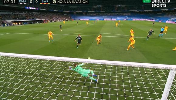 La brutal atajada de Ter Stegen a Valverde en el Real Madrid vs Barcelona. (Foto: DirecTV)