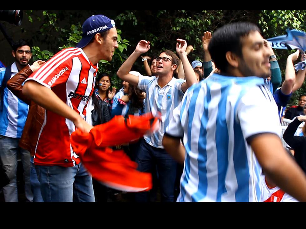 Así vivieron argentinos en Lima el partido ante Alemania [VIDEO]