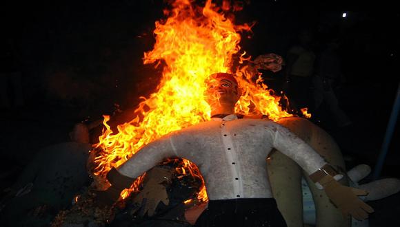 Sancionarán a vecinos del Cercado de Lima que realicen quema de muñecos durante celebración por Año Nuevo. (Foto: Andina)