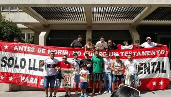 Hinchas de Universitario le dan su apoyo a Juan Vargas antes de partido con Real Madrid [FOTO]