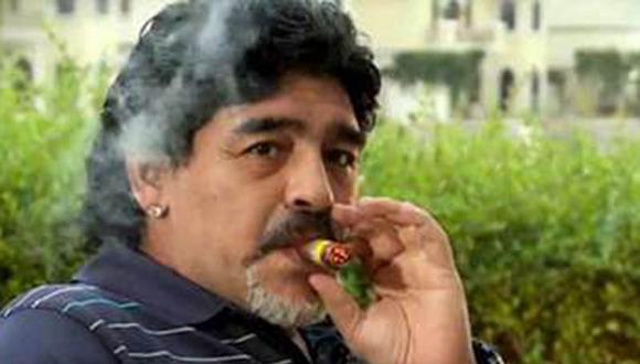Diego Armando Maradona niega que vaya a volver a jugar