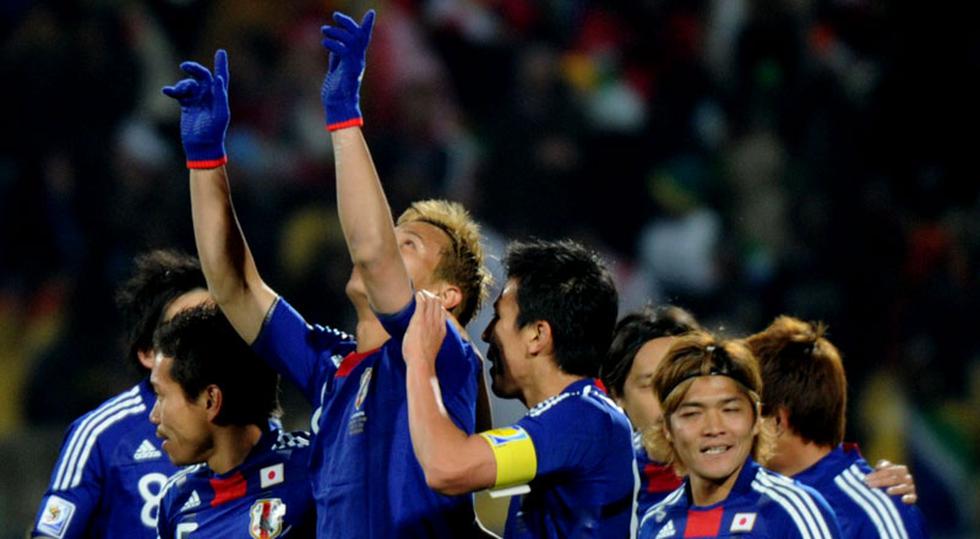 Japón venció 3-1 a Dinamarca y jugará los octavos con Paraguay 