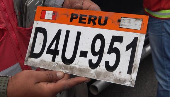 Esta es una de las placas adulteradas que incautó la Sutran durante operativo en la Panamericana Sur. (Difusión)