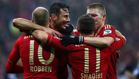 Bayern Munich recuerda 'poker' de goles de Claudio Pizarro