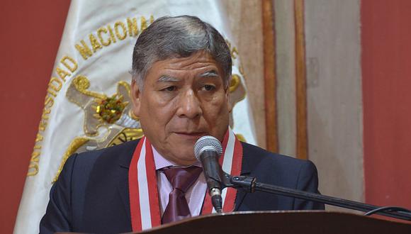 Orestes Cachay, rector de la Universidad Nacional Mayor de San Marcos, recibió las dos dosis de la vacuna contra el COVID-19 de Sinopharm.  (Foto: Andina)
