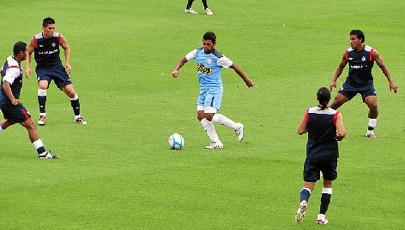 Cristal vence 2-0 a San Martín con dos goles de atacante argentino