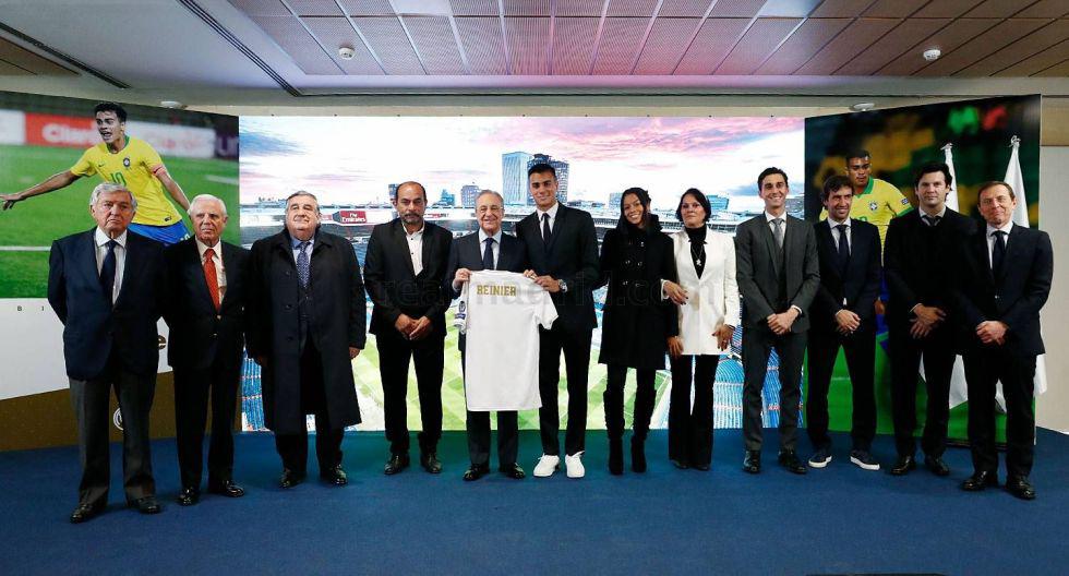 Las postales de la presentación de Reinier como jugador de Real Madrid. (Foto: Real Madrid)