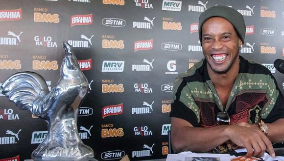 Ronaldinho descarta retiro y señala que futuro lo decide la próxima semana