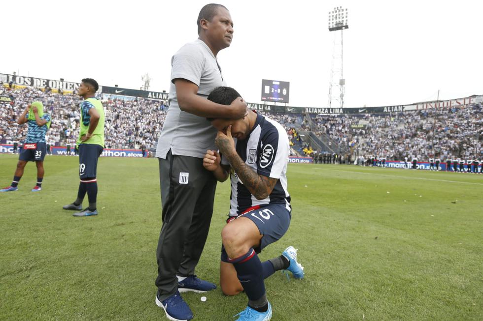 Los jugadores de Alianza Lima abandonaron cabizbajos el campo de Matute tras perder la final | Foto: GEC